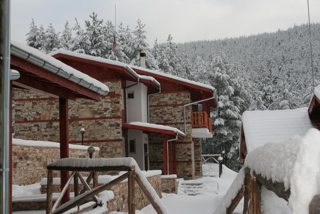 Guesthouses Prav Kamen Dolno Dryanovo エクステリア 写真